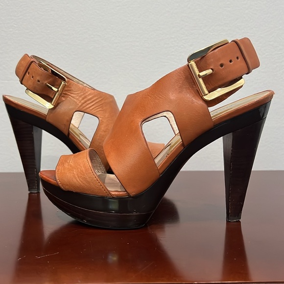 Michael Kors Carla Platform Luggage color Leather Size 7M - Picture 9 of 14